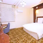 Hotel Esin 3*