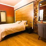 Esin Hotel 3*