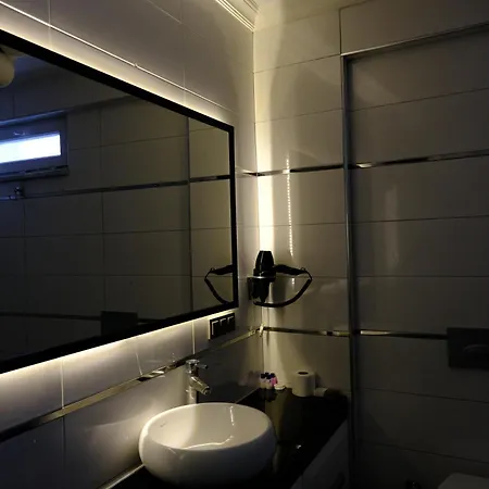 Esin Hotel